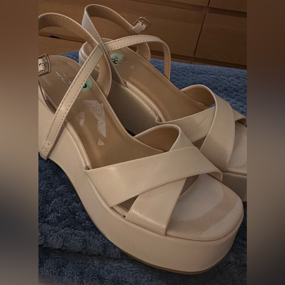 Elegant Cream Women's Wedge Sandals - Soda